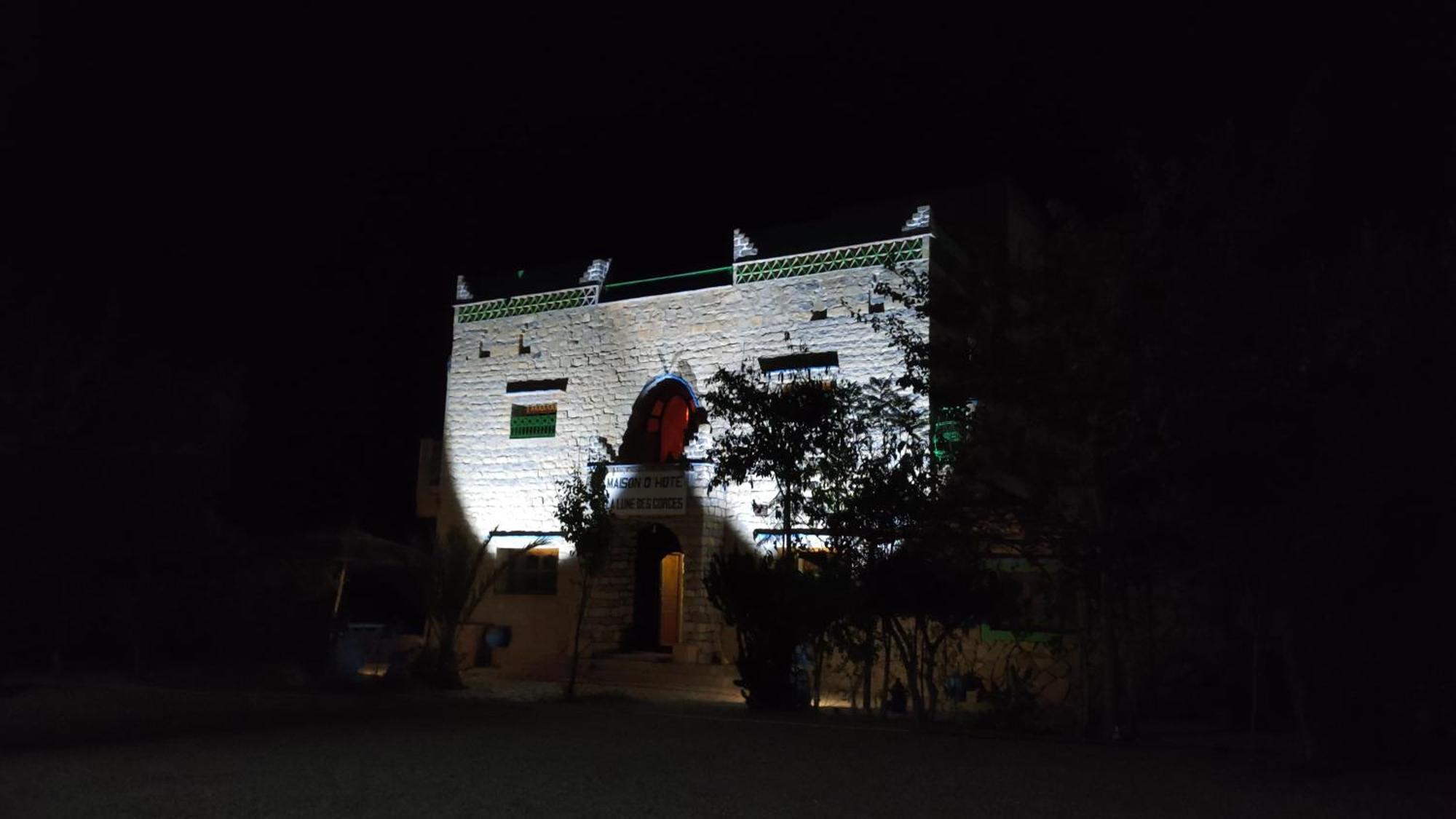 Maison La Lune Des Gorges Tinghir Exterior foto